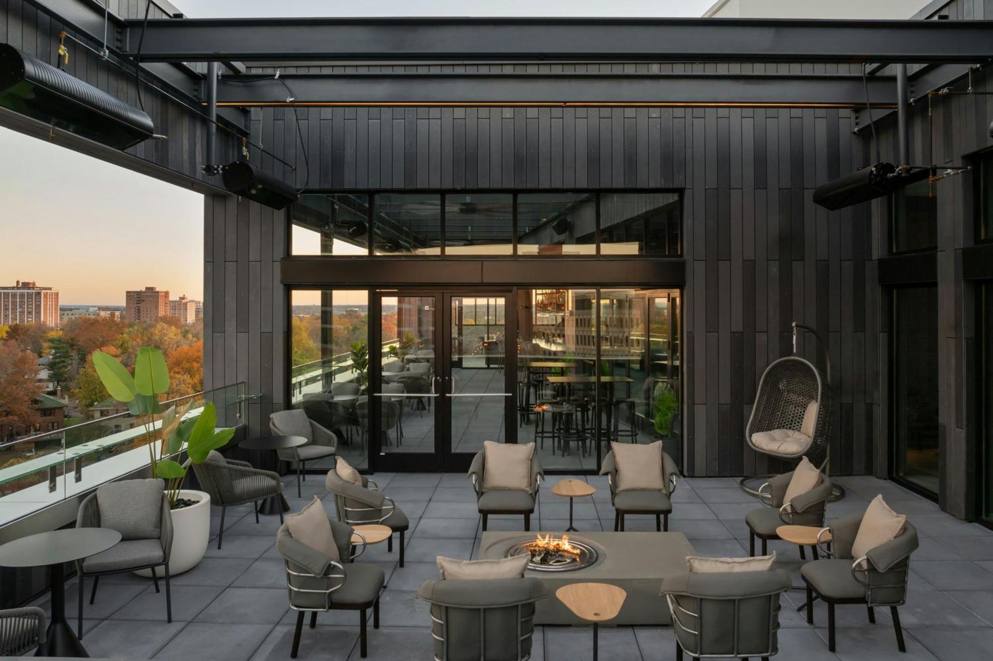 Ac Hotel By Marriott St. Louis Clayton Exterior foto